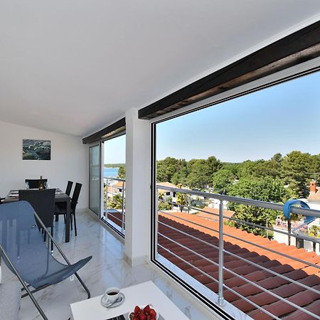 Apartments Ester Funtana Exterior foto